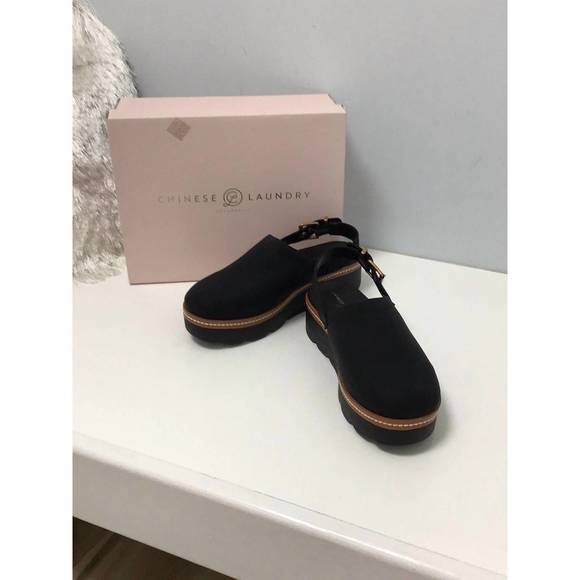 NEW CHINESE LAUNDRY mojo black clog in black - Picture 1 of 1